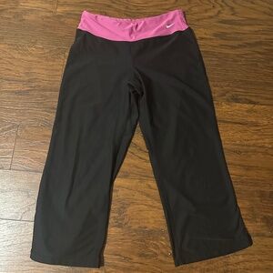 Nike Dri-Fit Womens Capri Pants Wide Leg Athletic Worko